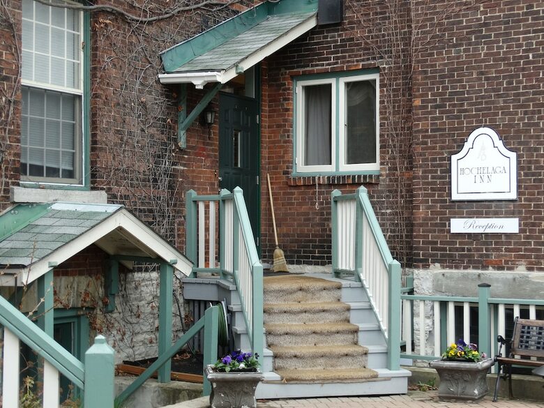 Bed & Breakfast Hochelaga Inn