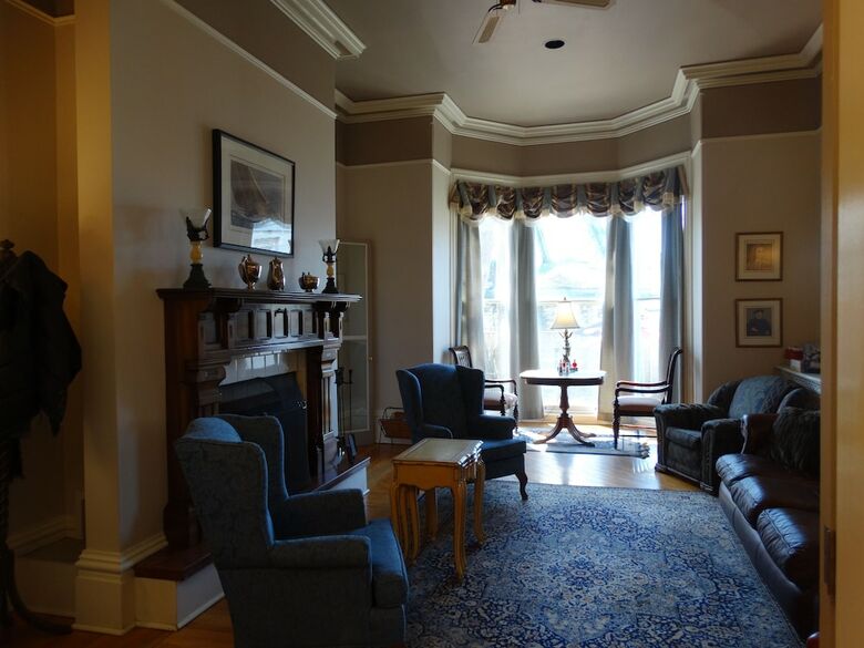 Bed & Breakfast Hochelaga Inn