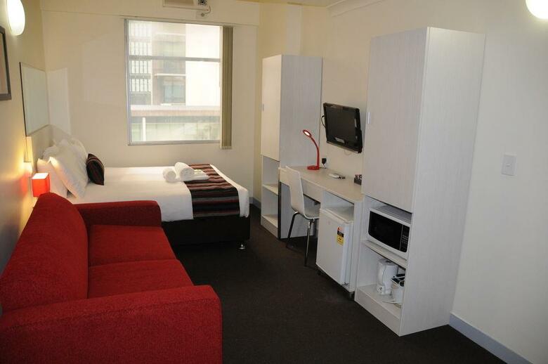 City Edge Brisbane Hotel