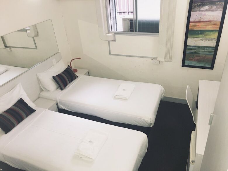 City Edge Brisbane Hotel