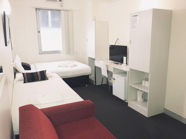 City Edge Brisbane Hotel