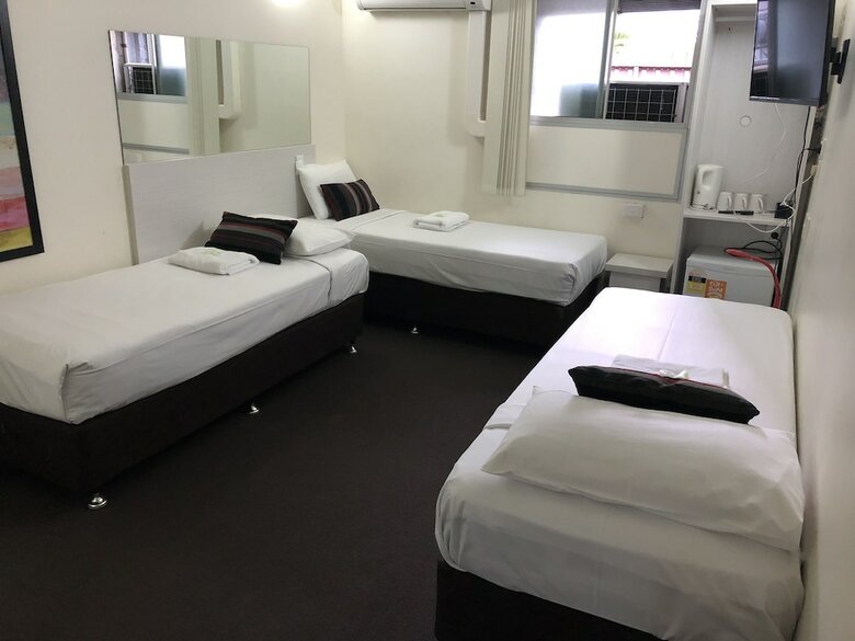 City Edge Brisbane Hotel