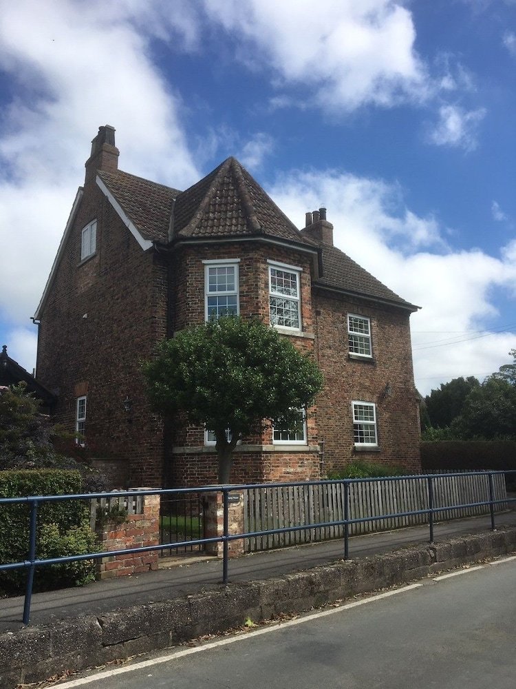 Bed & Breakfast Harmony House