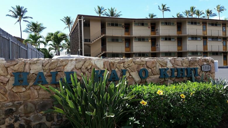 Hale Kai O Kihei By Crh