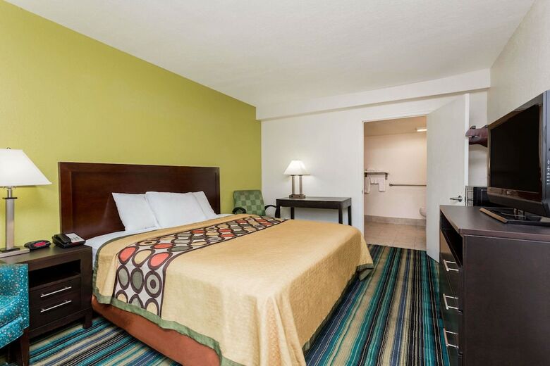 Hotel Super 8 By Wyndham Augusta