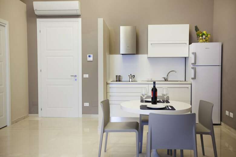 Hotel Central Gallery Rooms