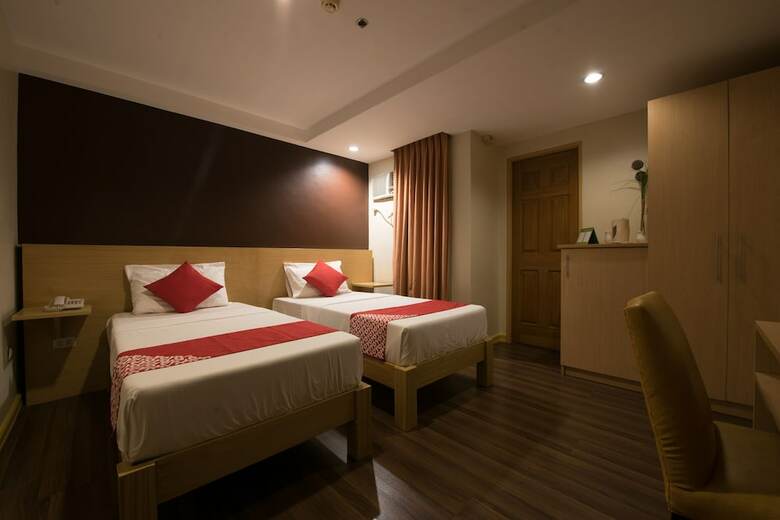 Oyo 456 Festive Hotel