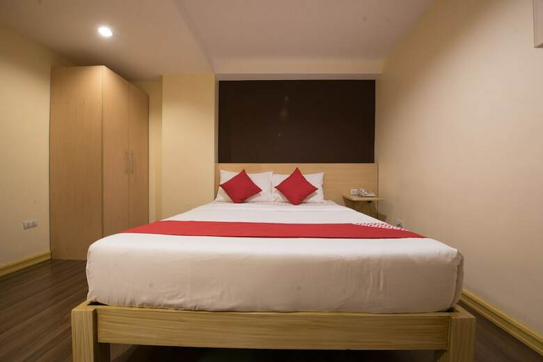Oyo 456 Festive Hotel