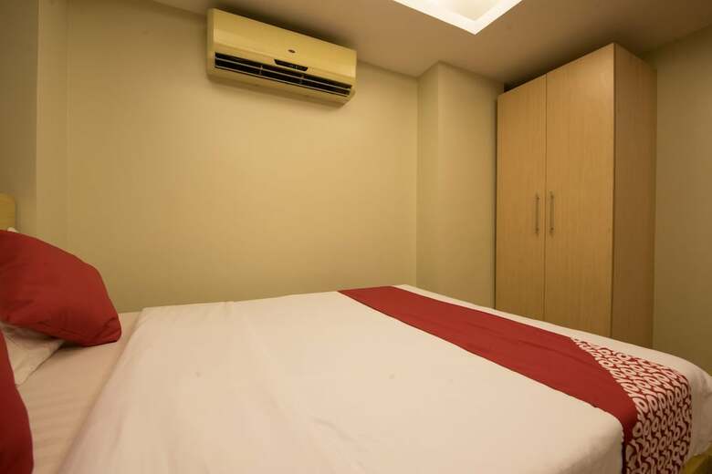 Oyo 456 Festive Hotel