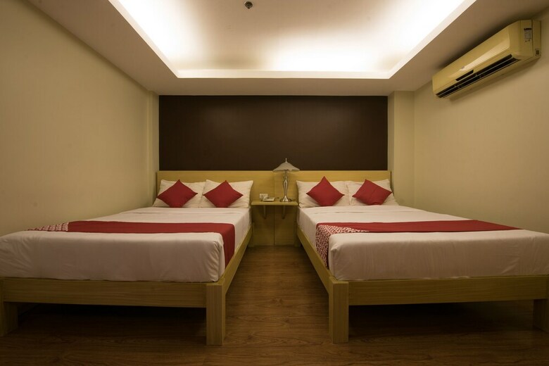 Oyo 456 Festive Hotel