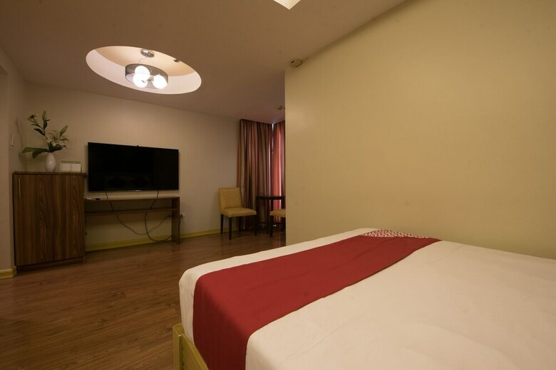 Oyo 456 Festive Hotel
