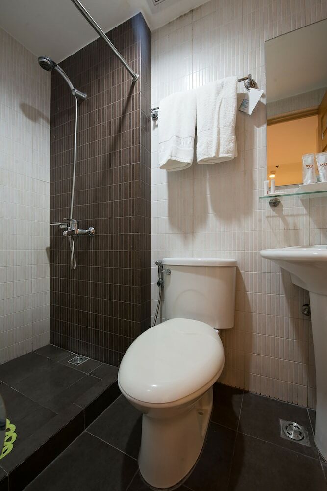 Oyo 456 Festive Hotel