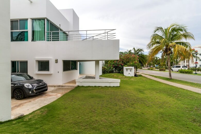 Villa White House By Vimex