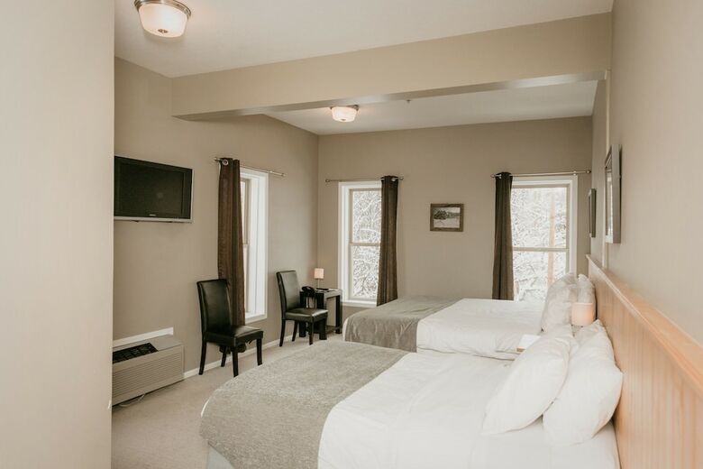 Hotel The Flying Steamshovel Inn