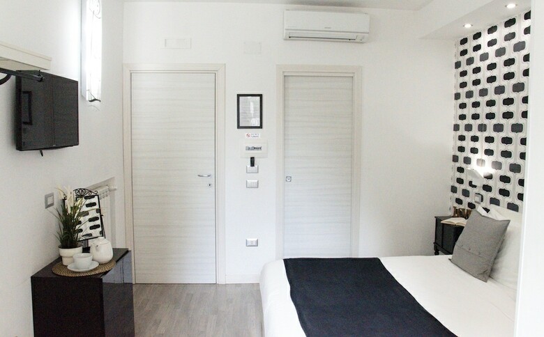 Hotel C'est La Vie Suites