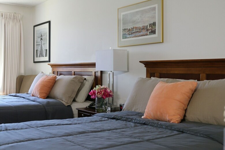 Camden Riverhouse Hotel