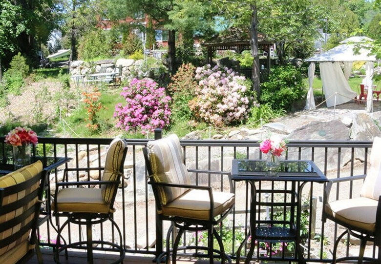 Camden Riverhouse Hotel