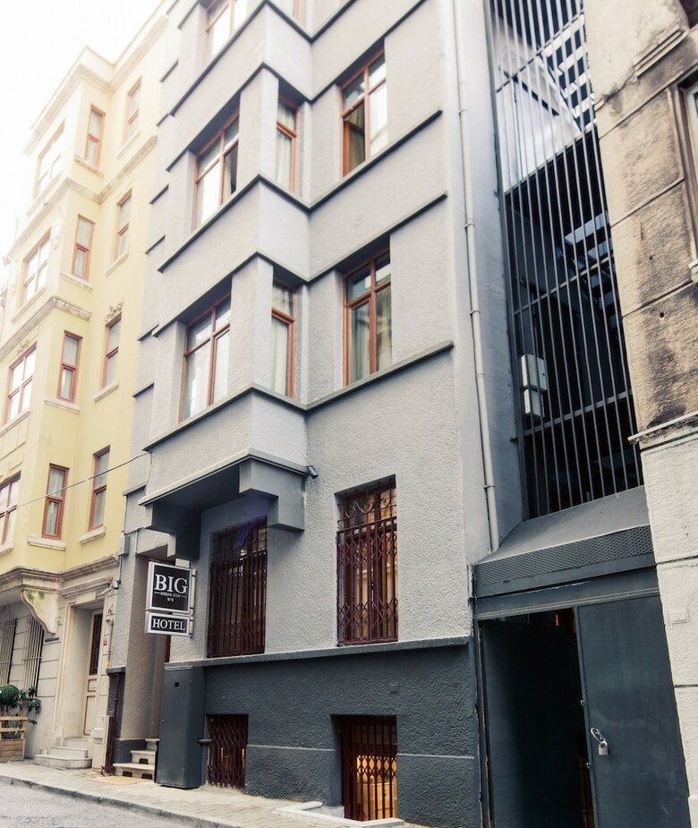 Big Urban Stay Hotel