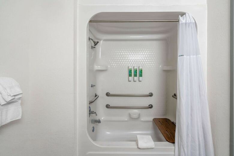 Motel Clarion Pointe