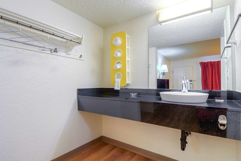 Motel 6 Costa Mesa