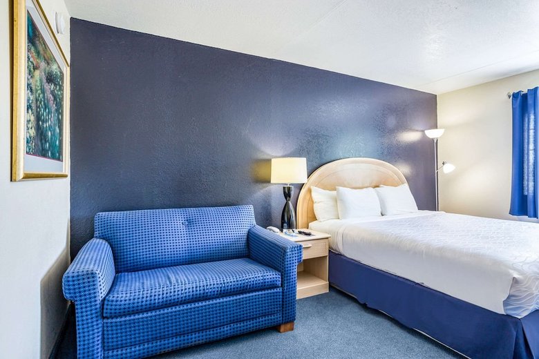 Hotel Rodeway Inn Branson, Brick House