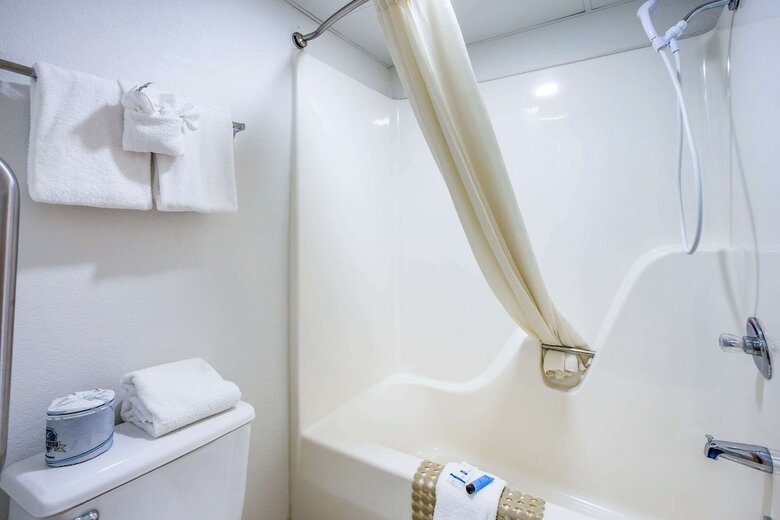 Hotel Rodeway Inn Branson, Brick House
