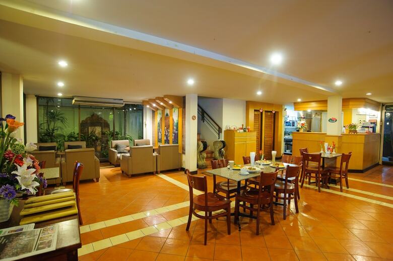 Hotel Diamond City Place