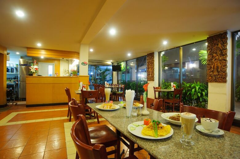 Hotel Diamond City Place