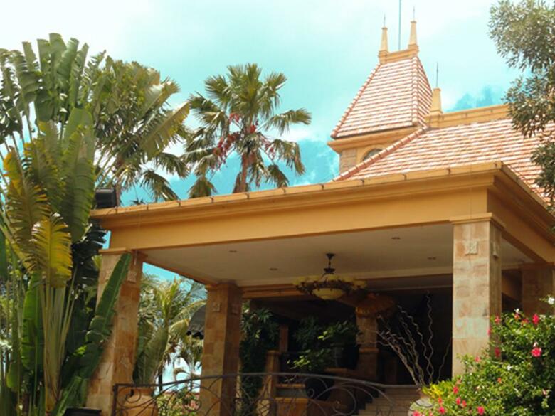 Lotus Garden Hotel