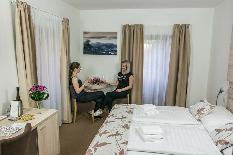 Horsk� Hotel ?eladenka