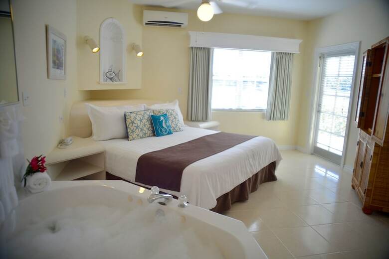 Apartamento Sandyport Beach Resort