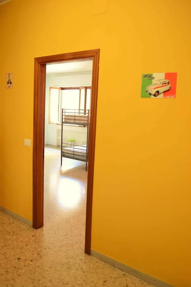 Hostal Olive Tree - Hostel
