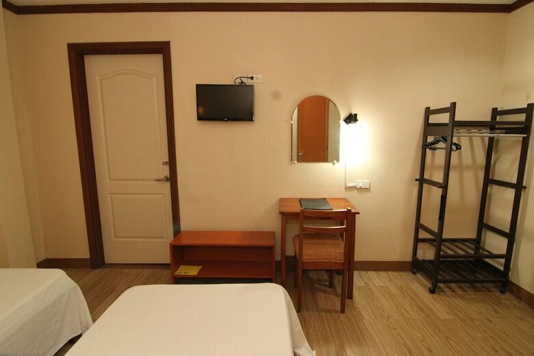 Hotel Bahay Ni Tuding Inn & Bistro