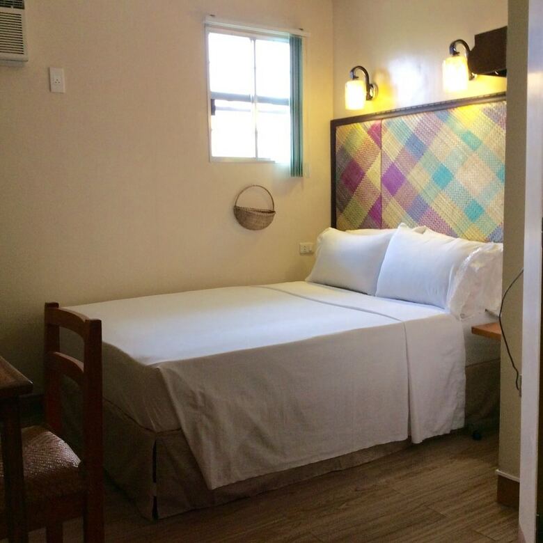 Hotel Bahay Ni Tuding Inn & Bistro