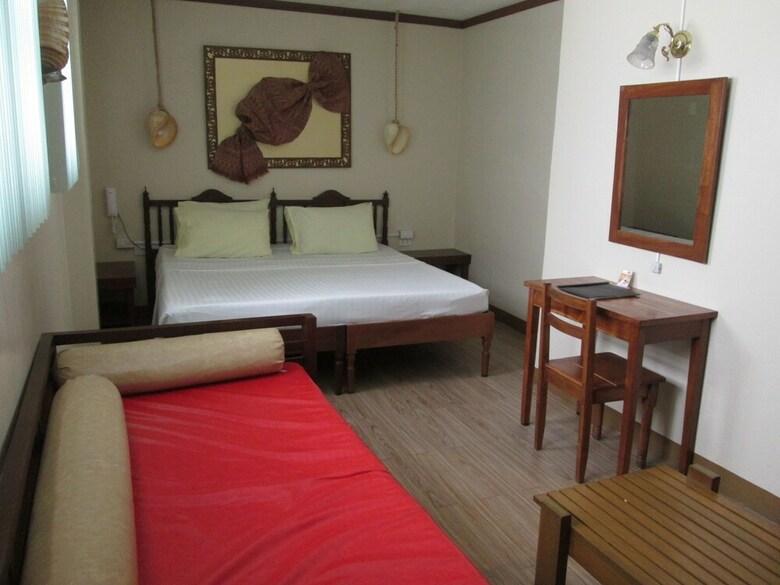 Hotel Bahay Ni Tuding Inn & Bistro