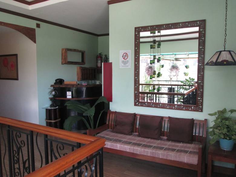 Hotel Bahay Ni Tuding Inn & Bistro