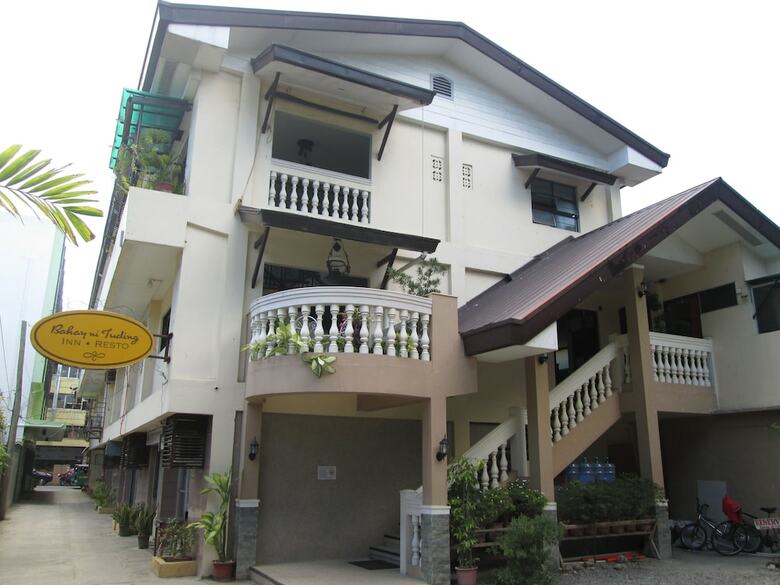 Hotel Bahay Ni Tuding Inn & Bistro