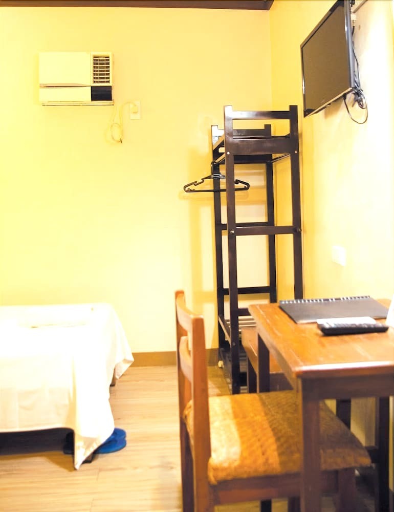 Hotel Bahay Ni Tuding Inn & Bistro