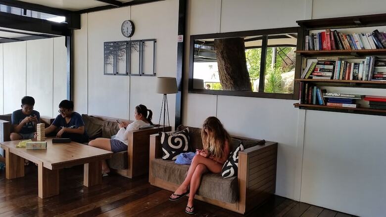 Hotel Alunan Resort