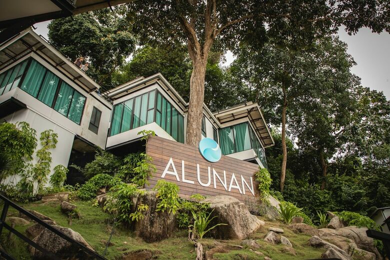 Hotel Alunan Resort