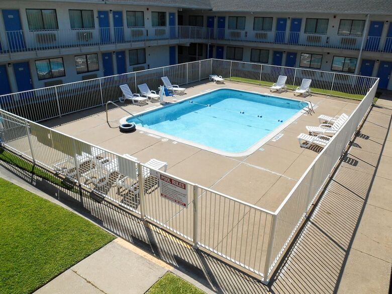 Motel 6 Greenville, Tx