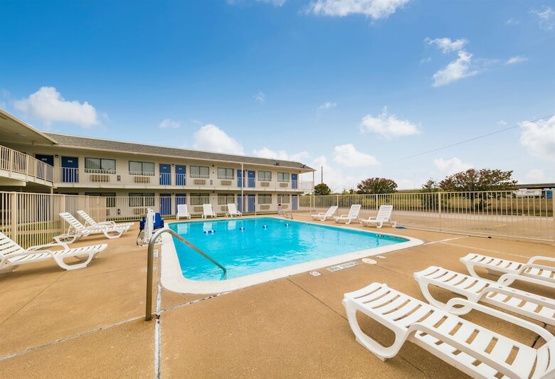 Motel 6 Greenville, Tx