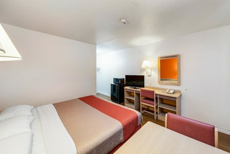 Motel 6 Greenville, Tx
