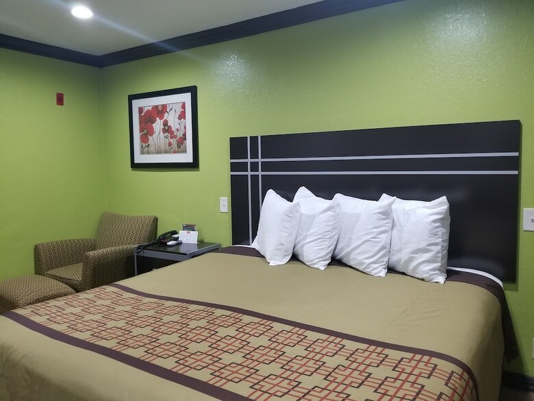Hotel Woodland Inn