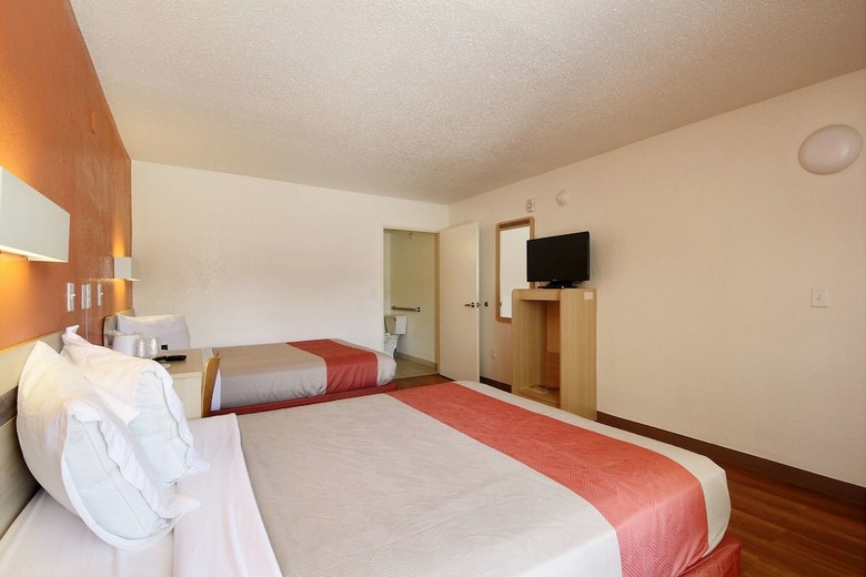 Motel 6 Laredo, Tx - North I-35