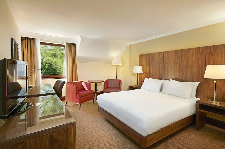 Doubletree By Hilton Hotel Southampton