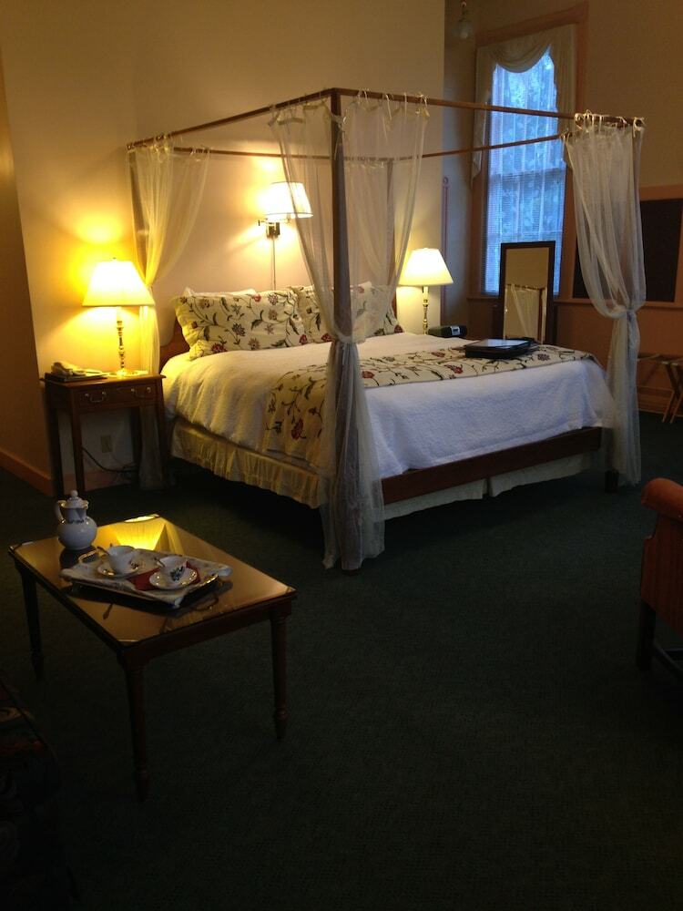 Bed & Breakfast Chambery Inn