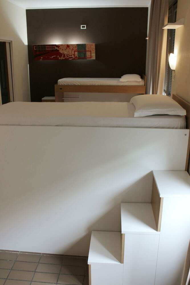 Hostal New Generation Hostel Citt� Studi