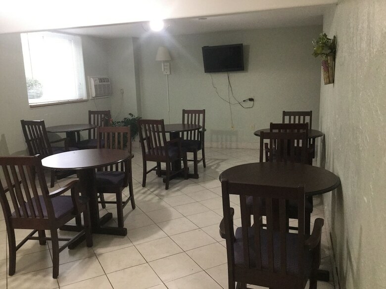 Hotel Americas Best Value Inn Jefferson City