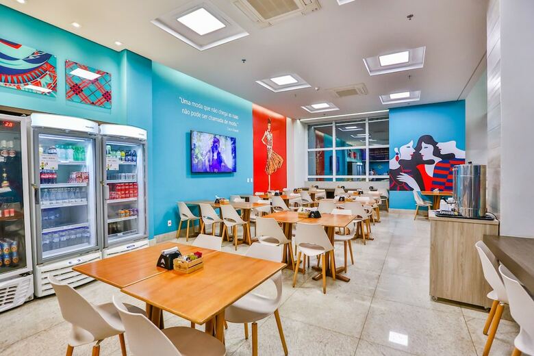 Mega Moda Hotel
